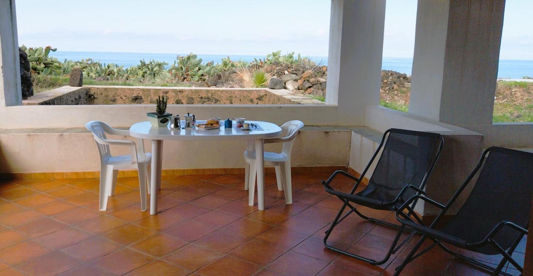 Elio&Mina - Appartamento Con Vista Mare Pantelleria Exterior foto